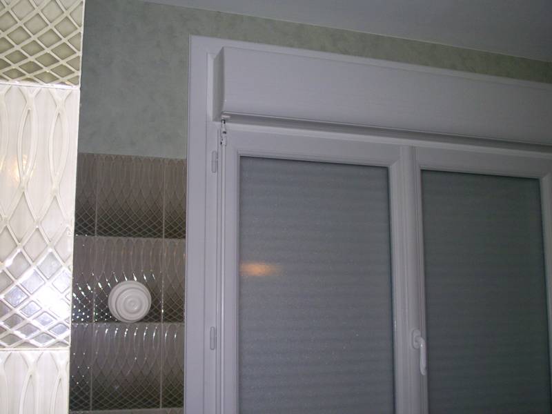 Fenêtre avec volet roulant intégré - Menuiserie extérieur - Réalisation de l'entreprise Rousseau Dominique - Coëx