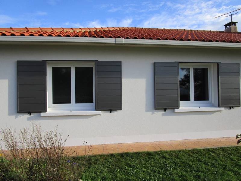 volets coulissants - Menuiseries extérieures - Réalisation de l'entreprise Rousseau Dominique - Coëx